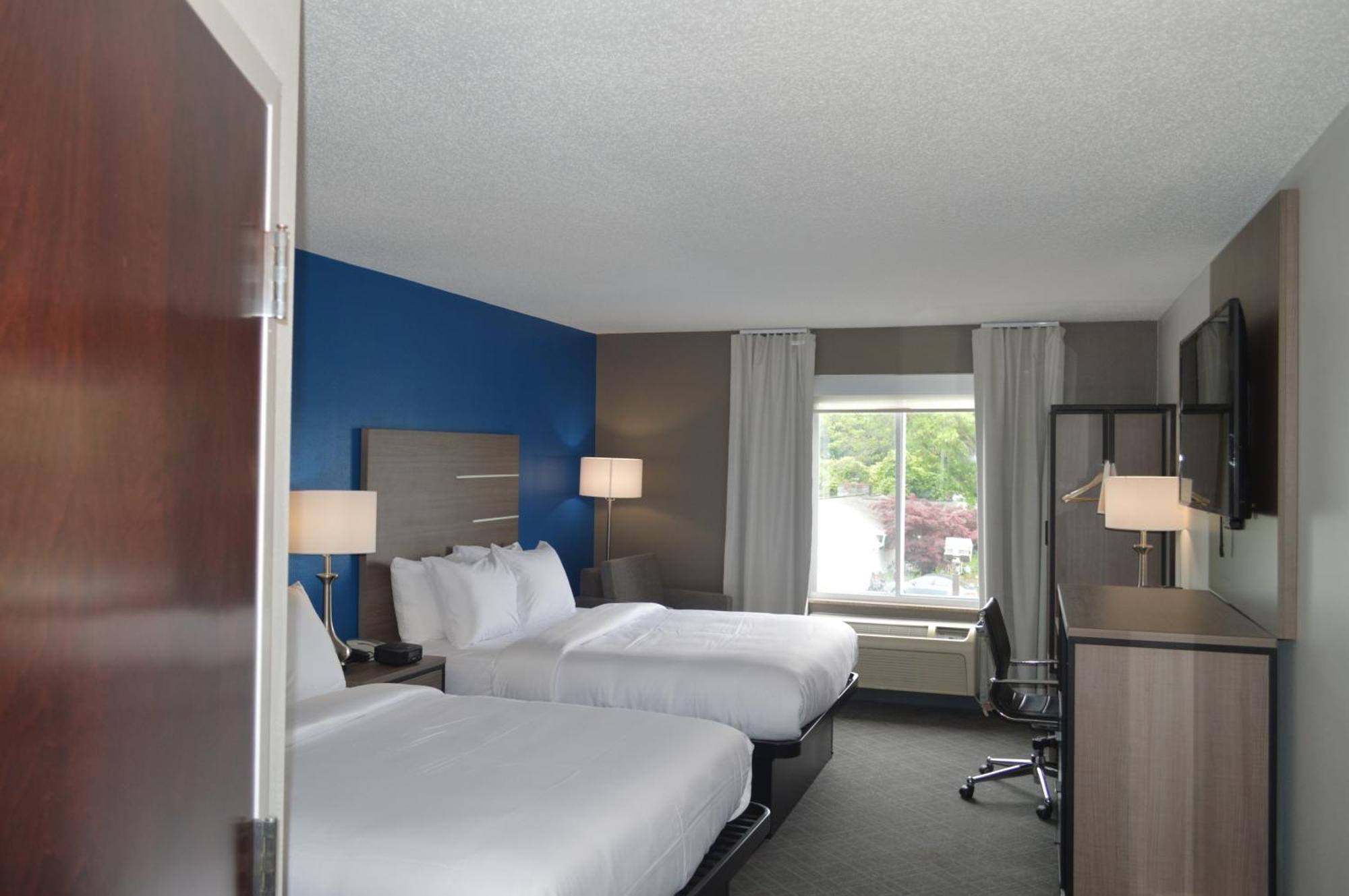 Comfort Inn & Suites Harrisburg-Hershey North Exterior photo