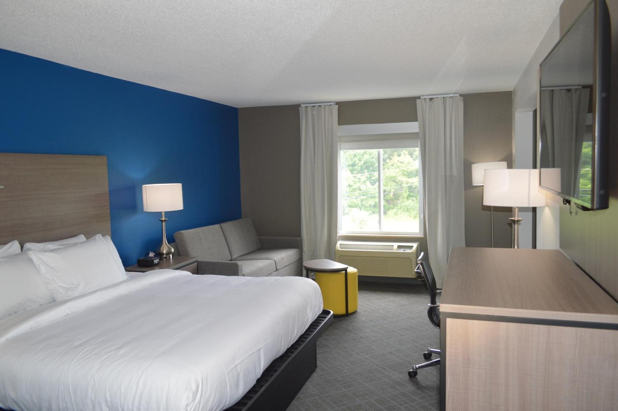 Comfort Inn & Suites Harrisburg-Hershey North Exterior photo
