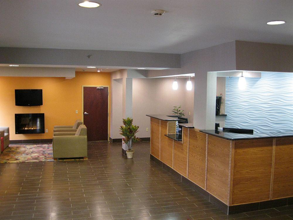 Comfort Inn & Suites Harrisburg-Hershey North Exterior photo