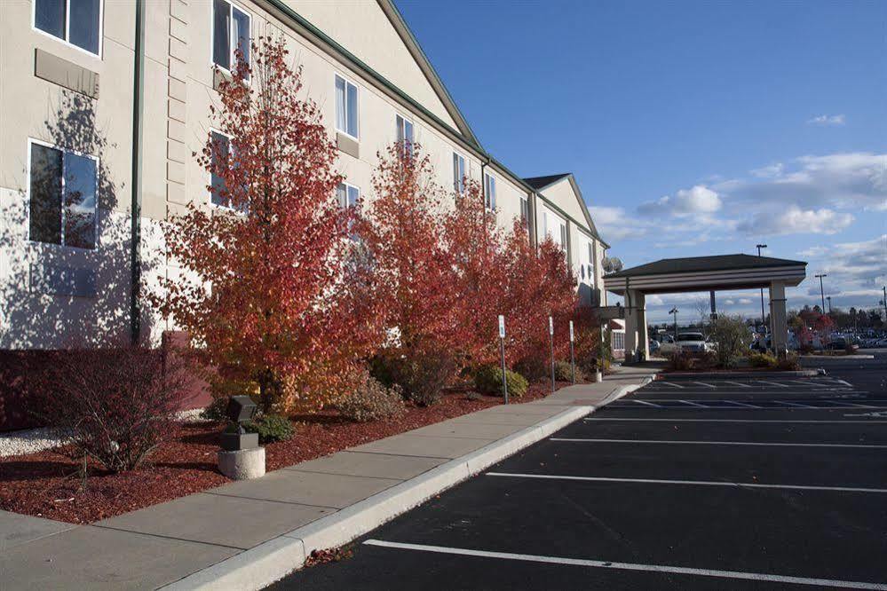 Comfort Inn & Suites Harrisburg-Hershey North Exterior photo
